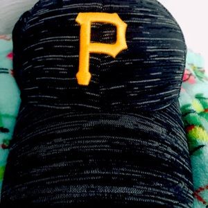 Pittsburgh Pirates adjustable Ball cap